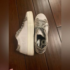 P448 | AUTHENTIC Perforated Leather Low Top Sneakers